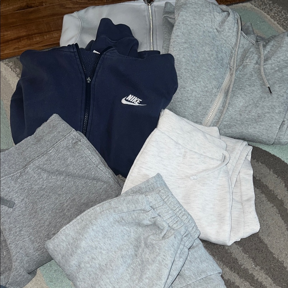 Nike Navy and Light Gray Hoodie & Sweatpants Set